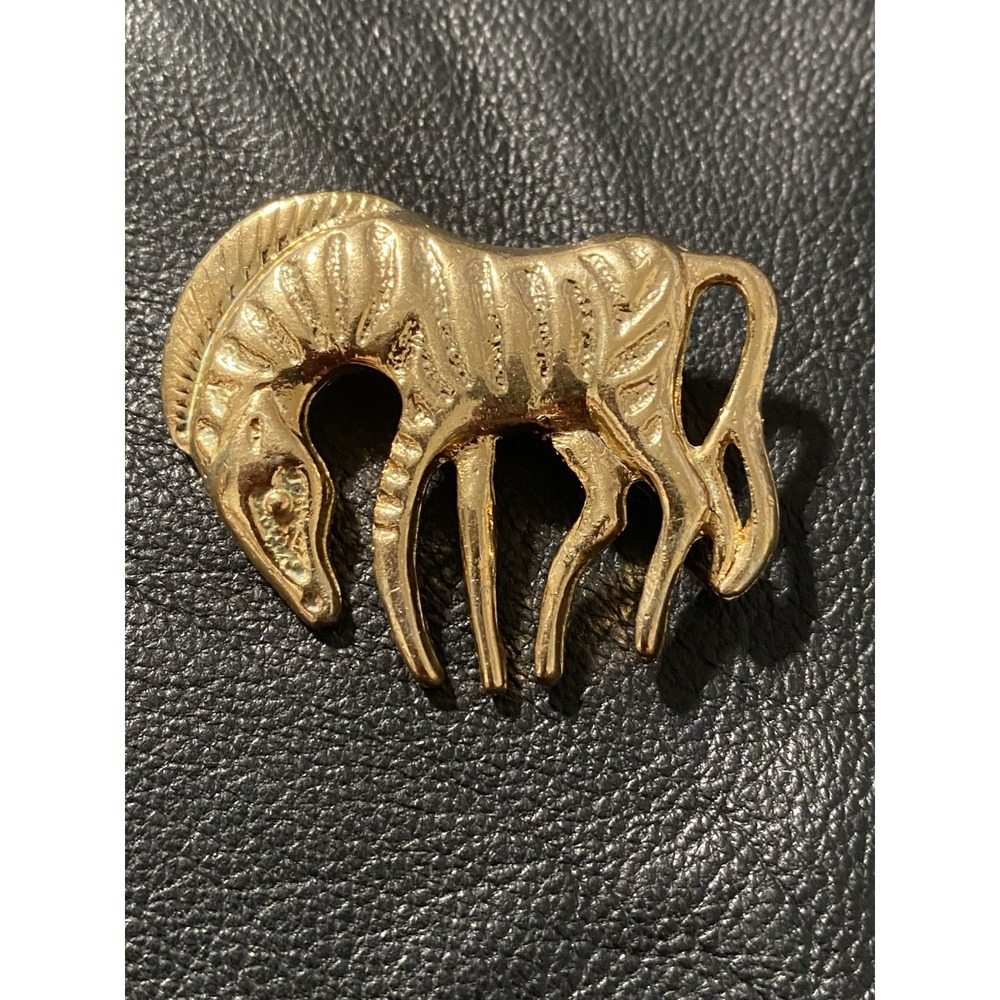 Vintage gold tone ZEBRA brooch pin